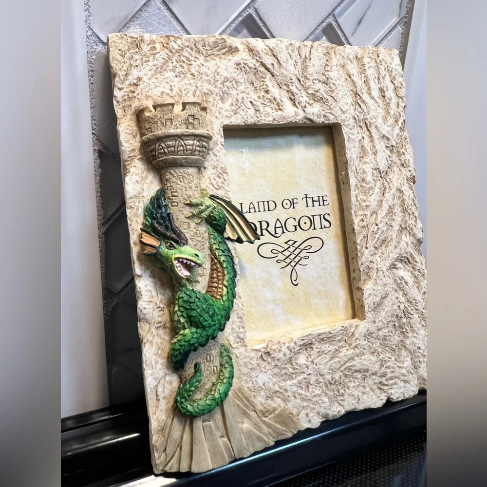 Tudor Mint Vintage Dragon Castle Picture Frame